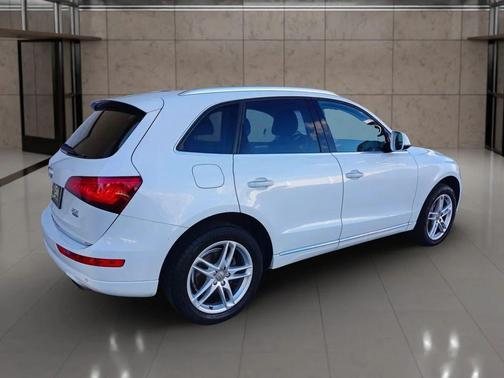 2017 Audi Q5 2.0T Premium Plus