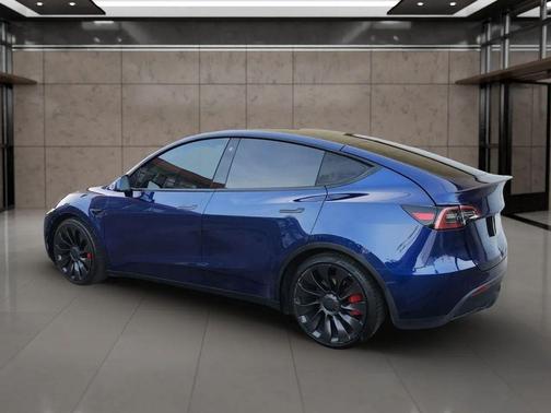 2022 Tesla Model Y Performance Dual Motor All-Wheel Drive