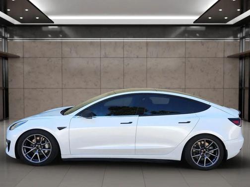 2020 Tesla Model 3 Long Range