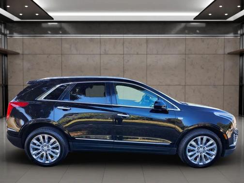 Stellar Black Metallic 2017 Cadillac XT5 Platinum