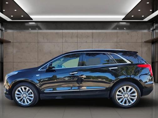 Stellar Black Metallic 2017 Cadillac XT5 Platinum