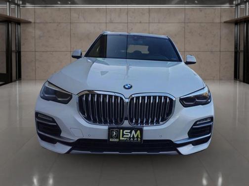 Mineral White Metallic 2020 BMW X5 sDrive40i