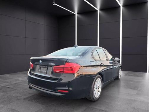 2017 BMW 320 i