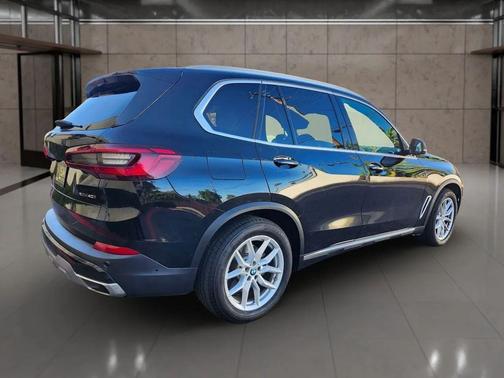 Jet Black 2019 BMW X5 xDrive40i