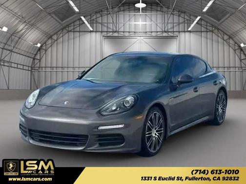 2015 Porsche Panamera 4