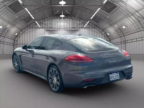 2015 Porsche Panamera 4