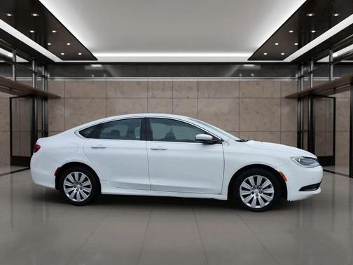 2015 Chrysler 200 LX