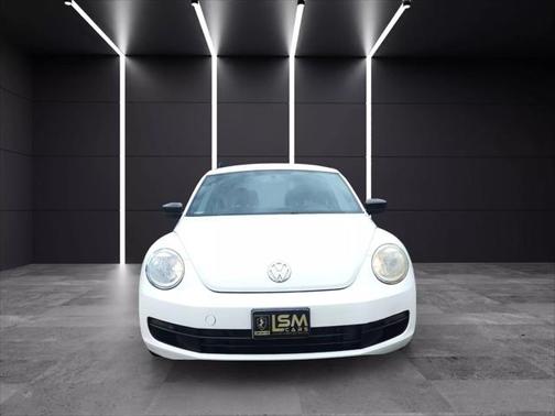 2012 Volkswagen Beetle Base