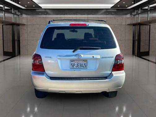 2005 Toyota Highlander Base