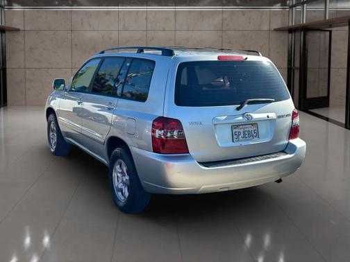 2005 Toyota Highlander Base