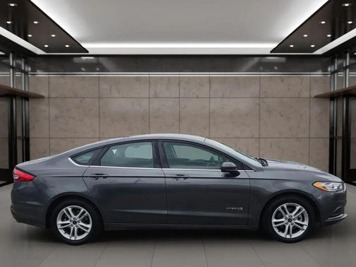 2018 Ford Fusion Hybrid SE