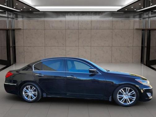 Caspian Black 2014 Hyundai Genesis 3.8