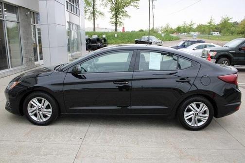 Photo 4 of 42 of 2020 Hyundai Elantra SEL