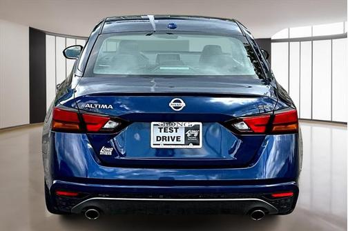 2022 Nissan Altima SR FWD