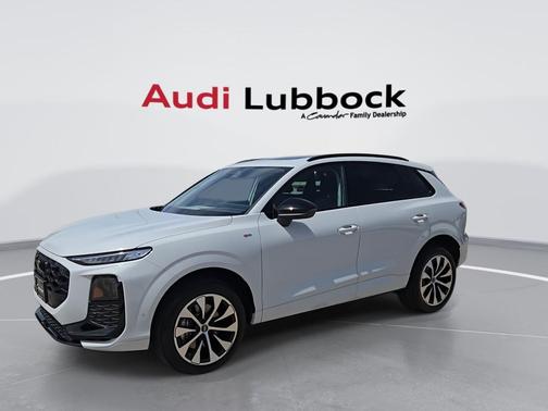 Glacier White Metallic 2026 Audi Q3 S line