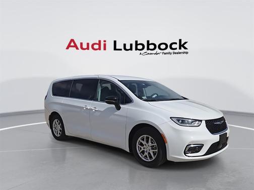 2024 Chrysler Pacifica Touring-L