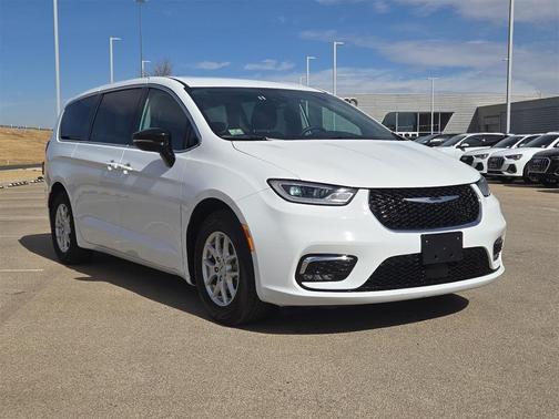 2024 Chrysler Pacifica Touring-L