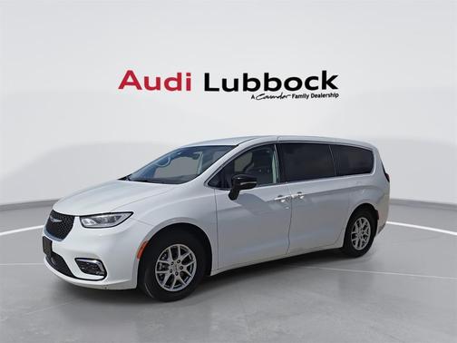 2024 Chrysler Pacifica Touring-L