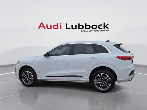 Glacier White Metallic 2026 Audi Q5
