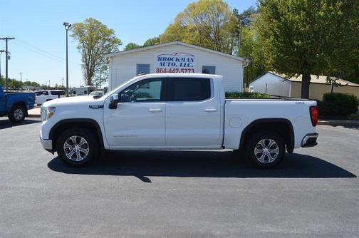 White 2021 GMC Sierra 1500 SLE