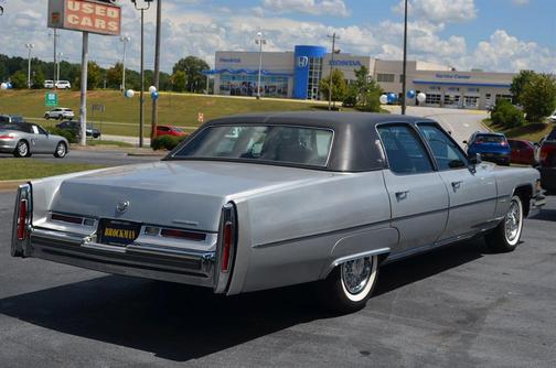Photo 4 of 25 of 1976 Cadillac Fleetwood