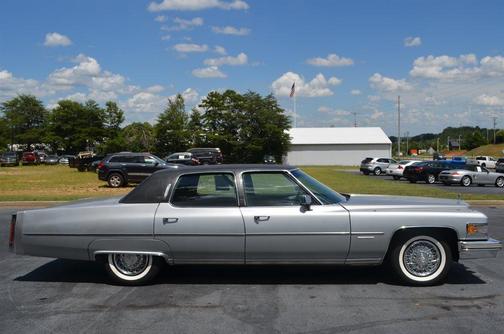 Photo 5 of 25 of 1976 Cadillac Fleetwood