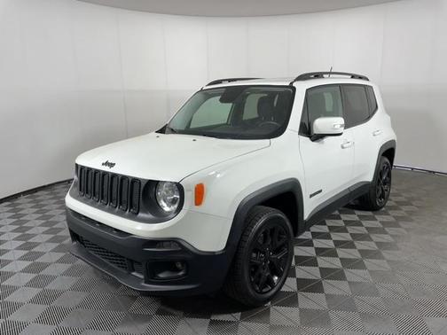 Photo 5 of 21 of 2017 Jeep Renegade Latitude
