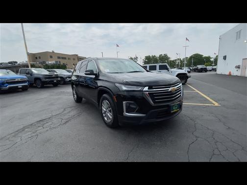 2022 Chevrolet Traverse LT Leather