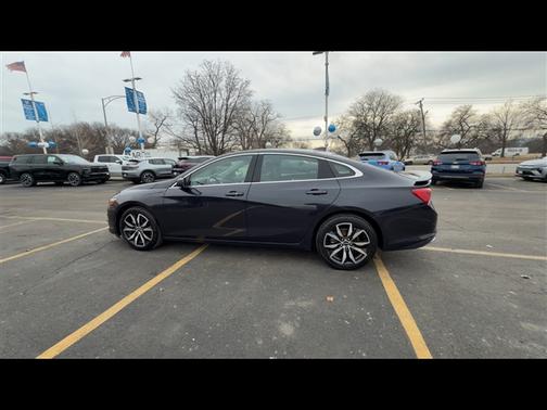 2022 Chevrolet Malibu FWD RS