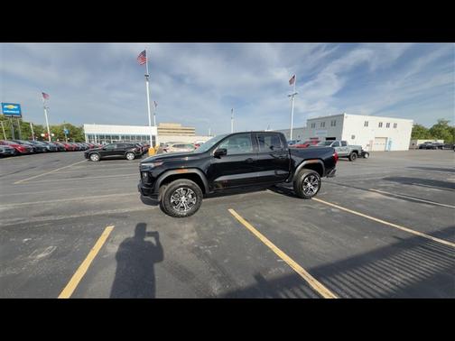Onyx Black 2023 GMC Canyon AT4