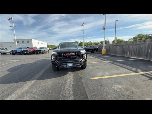 Onyx Black 2023 GMC Canyon AT4