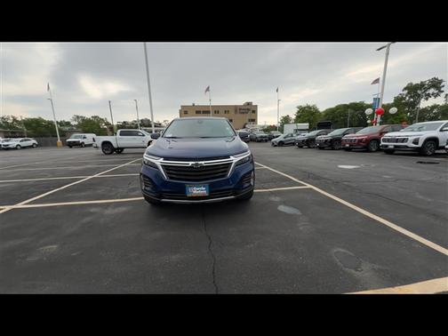 Blue Glow Metallic 2022 Chevrolet Equinox 1LT