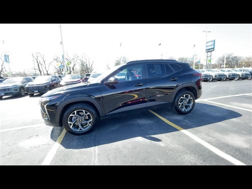 2024 Chevrolet Trax LT