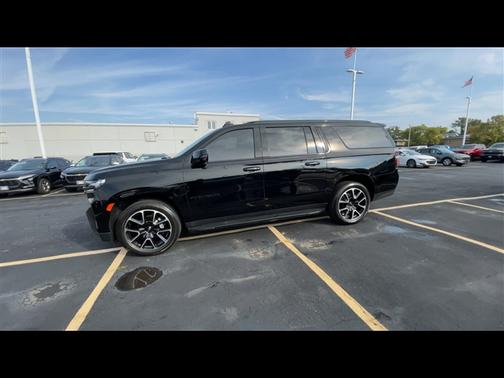 2022 Chevrolet Suburban RST