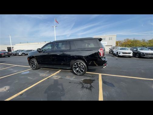 2022 Chevrolet Suburban RST
