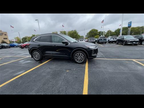 2025 Ford Escape PHEV SE