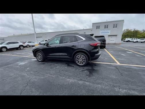 2025 Ford Escape PHEV SE
