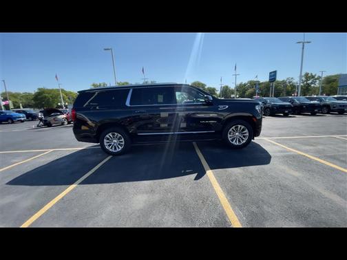2023 GMC Yukon XL SLT