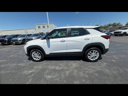 Summit White 2021 Chevrolet Trailblazer LS