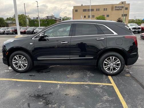 Black 2022 Cadillac XT5 Premium Luxury