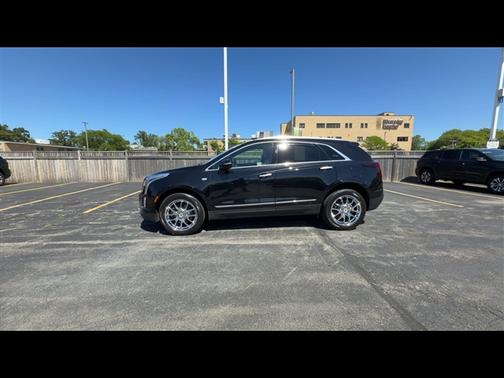 Black 2022 Cadillac XT5 Premium Luxury