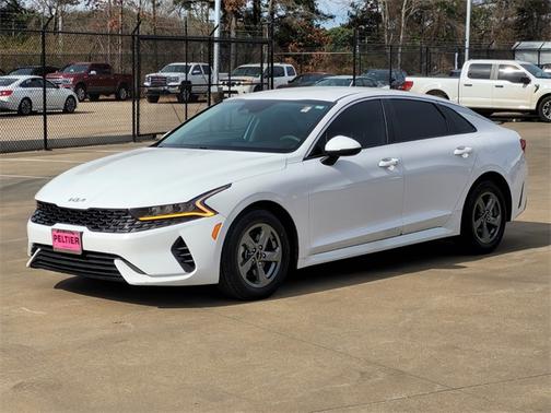 2022 Kia K5 LXS