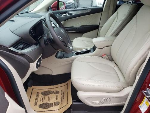 Photo 4 of 22 of 2019 Lincoln MKC Standard