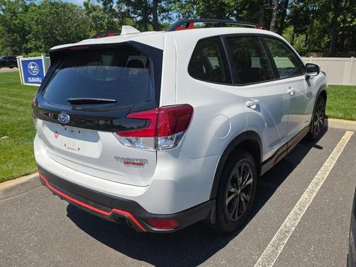 Crystal White Pearl 2023 Subaru Forester Sport