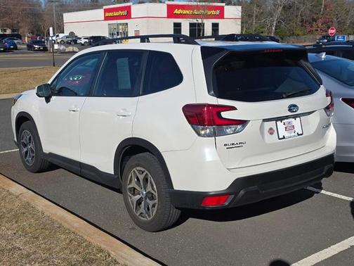 2024 Subaru Forester Premium