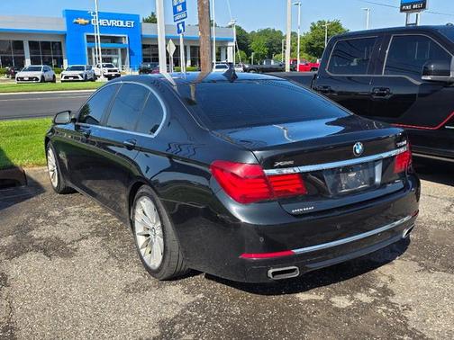 2013 BMW 750 i xDrive