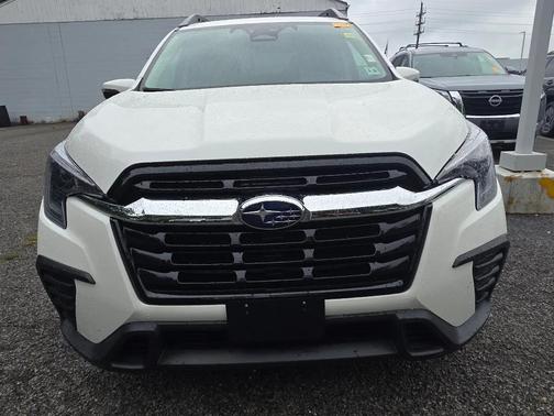 Crystal White Pearl 2023 Subaru Ascent Premium 7-Passenger