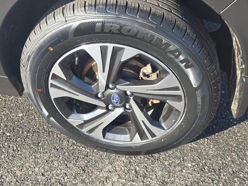 Crystal White Pearl 2024 Subaru Crosstrek Premium