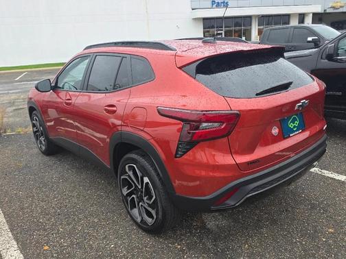 Cayenne Orange Metallic 2024 Chevrolet Trax FWD 2RS