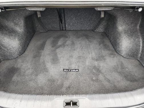 2022 Nissan Altima SR FWD